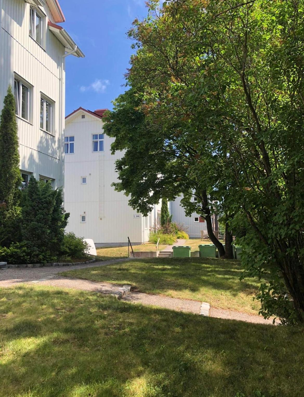 Laegenhet Med Egen Ingang. Leilighet Sundsvall Eksteriør bilde